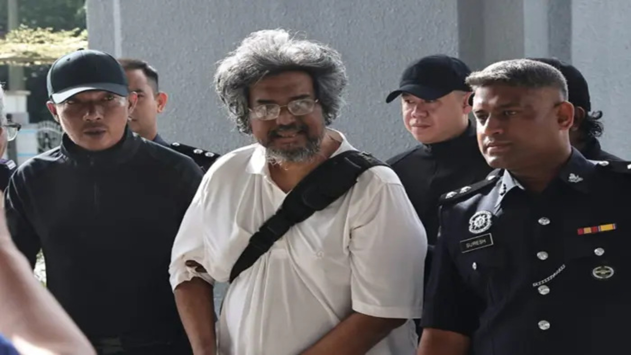 惊悚冰箱藏尸案｜中年男子被控弑母三年后自首