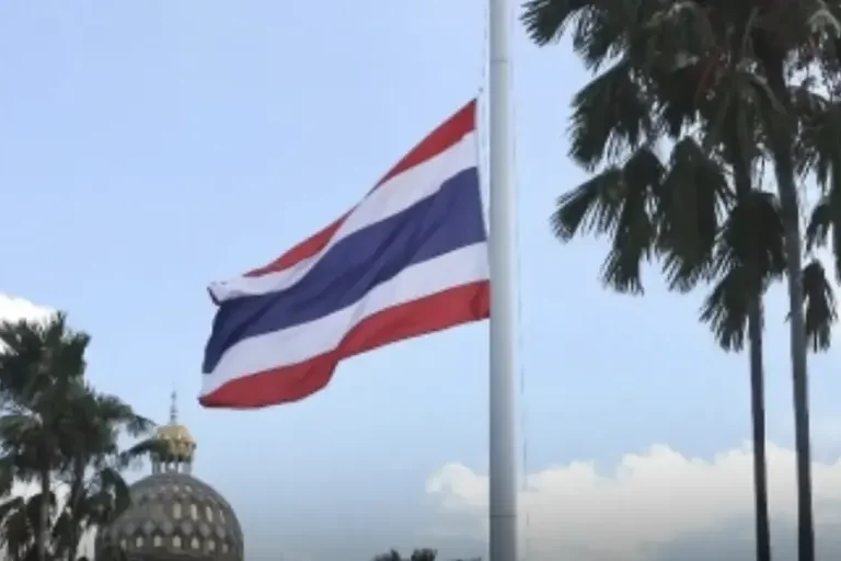 泰国王太后诗丽吉病逝