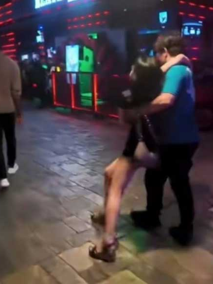 吉隆坡新年午夜聚会视频热传