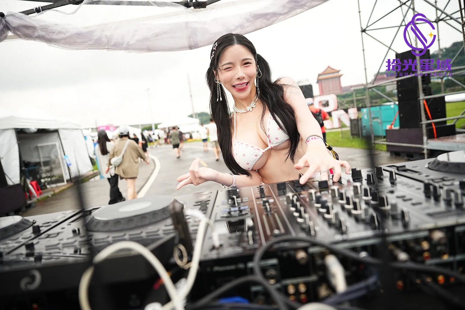 从 WATERBOOM 到主舞台！Amber Na 一天两度点燃 S2O Taiwan